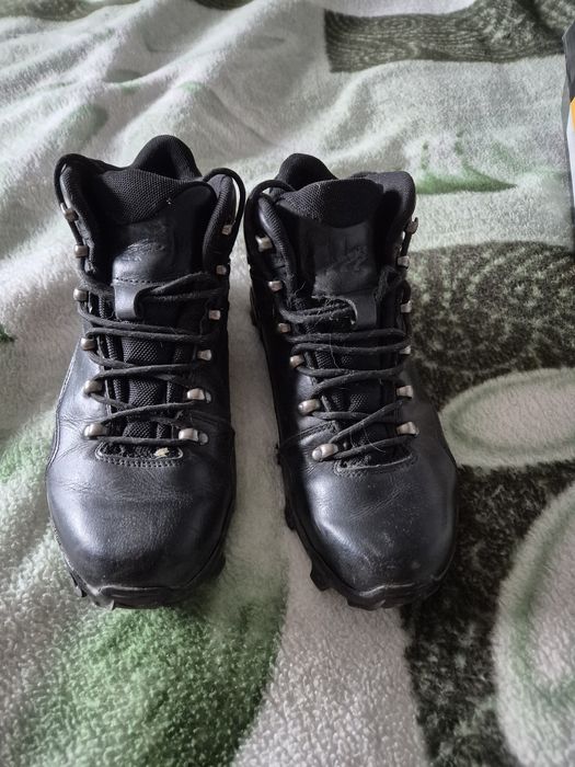 Buty zimowe skórzane 42 roz