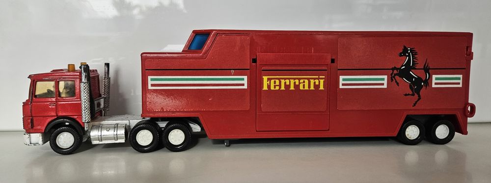 Matchbox SuperKings Ferrari