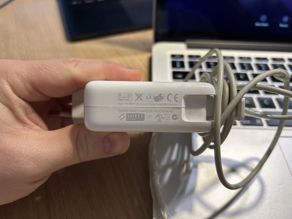 MacBook Pro (Retina, 13-inch, Early 2015)