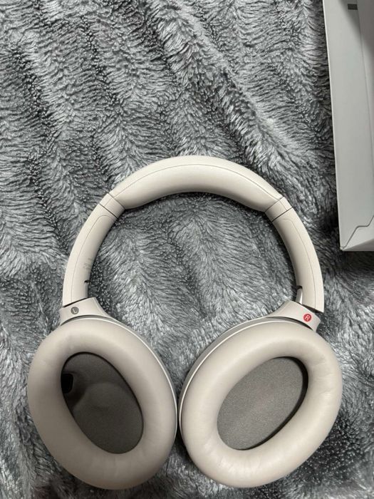 Навушники Sony WH-1000XM4