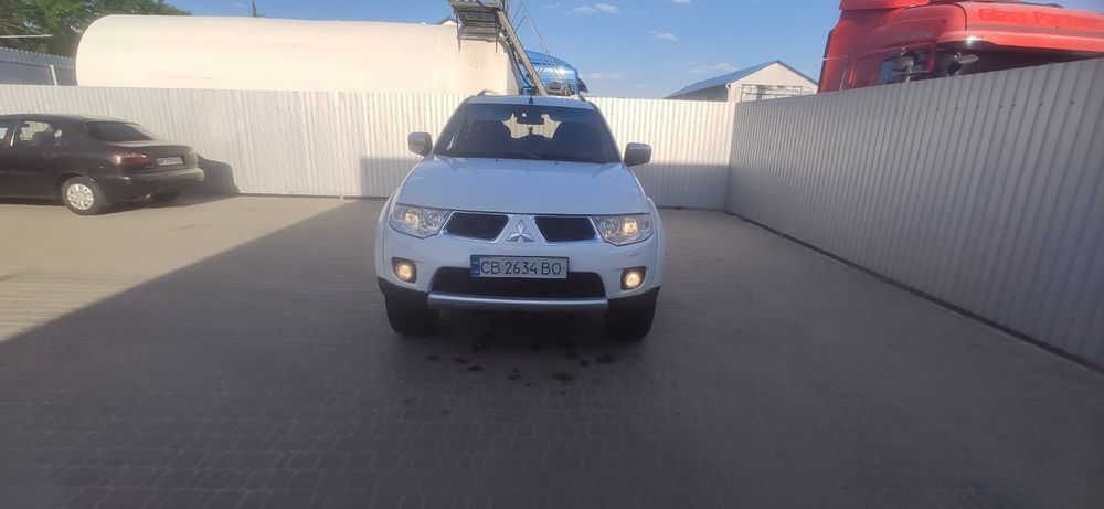 Mitsubishi Pajero Sport II