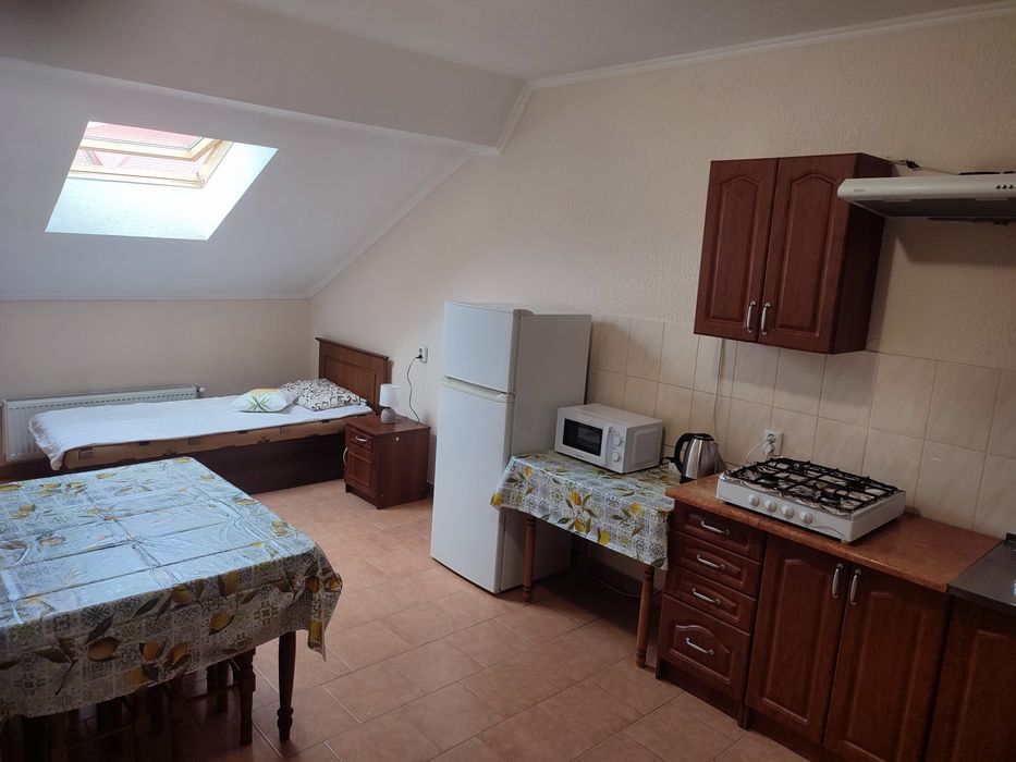 DOBA - Центр з 2 спальнями. 5 місць. Завжд тепла !