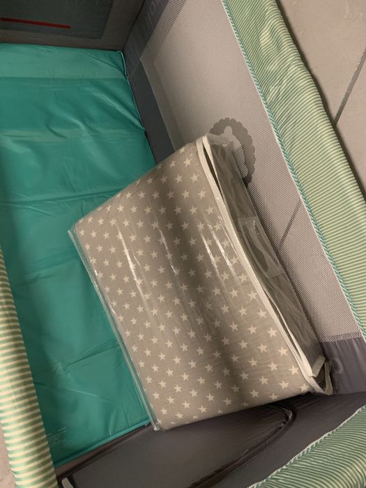 Łóżeczko turystyczne Lionelo + materac (jak nowe )