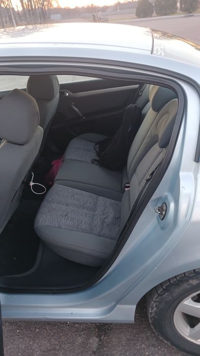 Продам  пежо 407