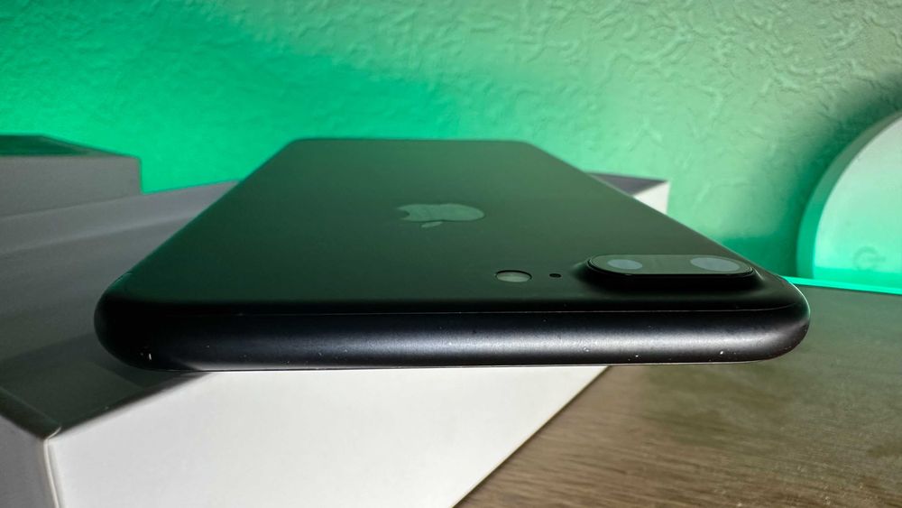 Оригінальний IPhone 7 Plus 128GB Neverlock Space Gray