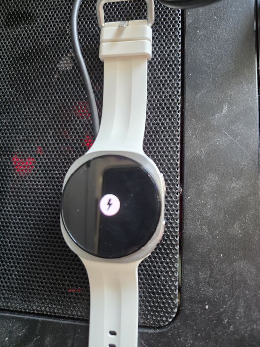 Samsung Galaxy Watch9 40mm Bluetooth/Wi-Fi - Como Novo (Com Garantia)