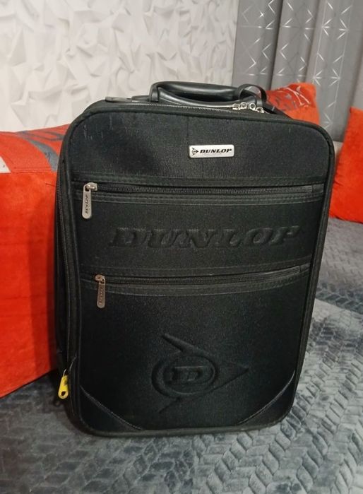 Dunlop czarna mała walizka