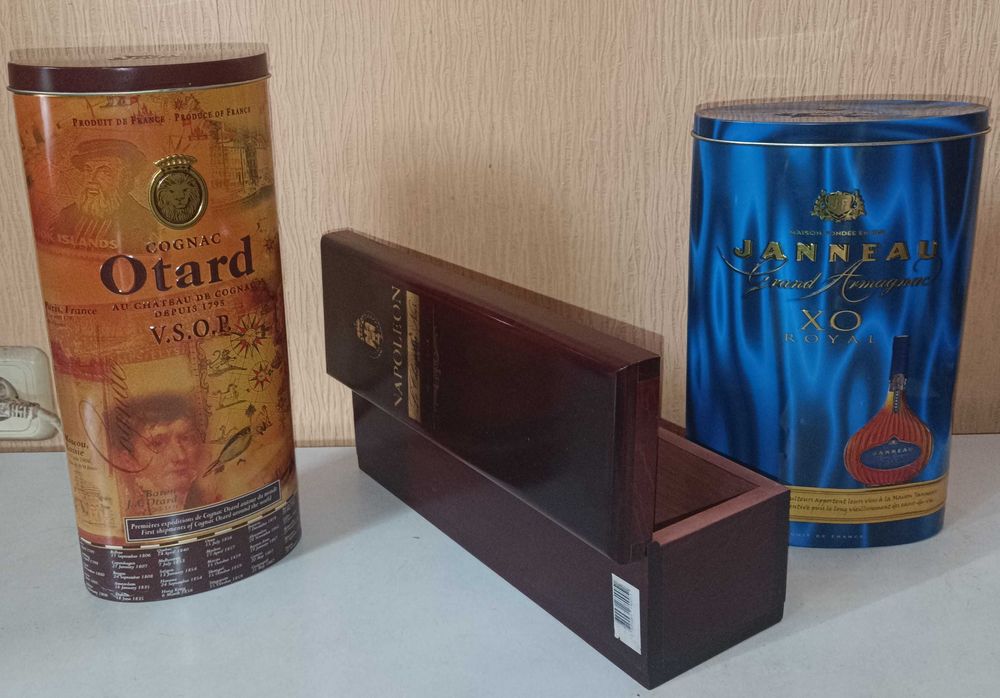 Коробка жестяная упаковка подарочный тубус