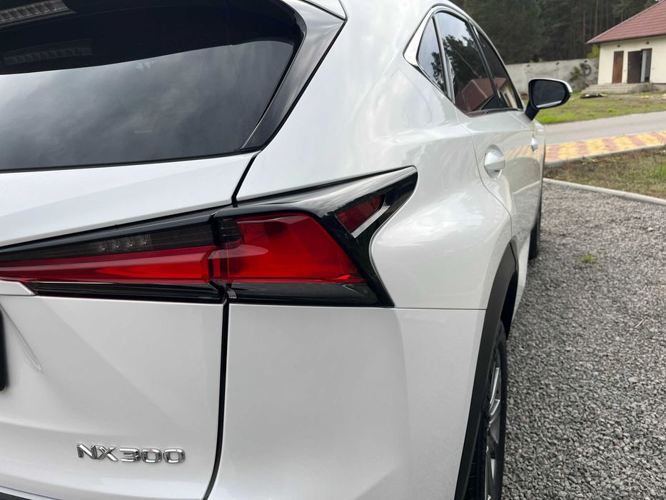 Продам Lexus NX 300