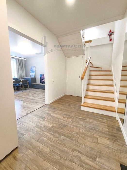 Дворівнева квартира в новому цегляному будинку (2018 р.забудови).