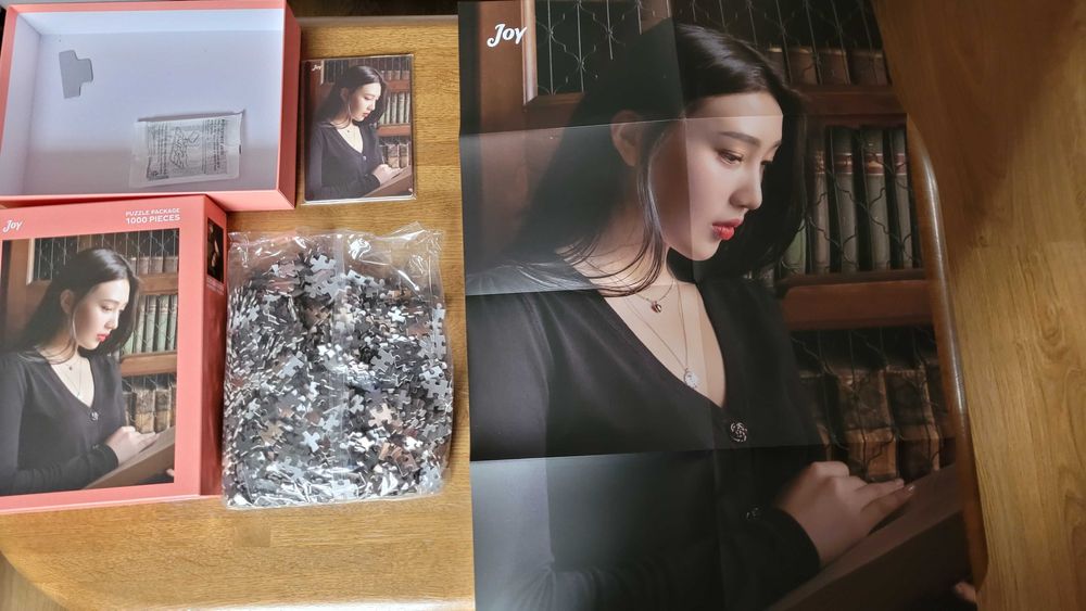 Puzzle Joy (Red Velvet) - 1000 sztuk + plakat, pocztówka