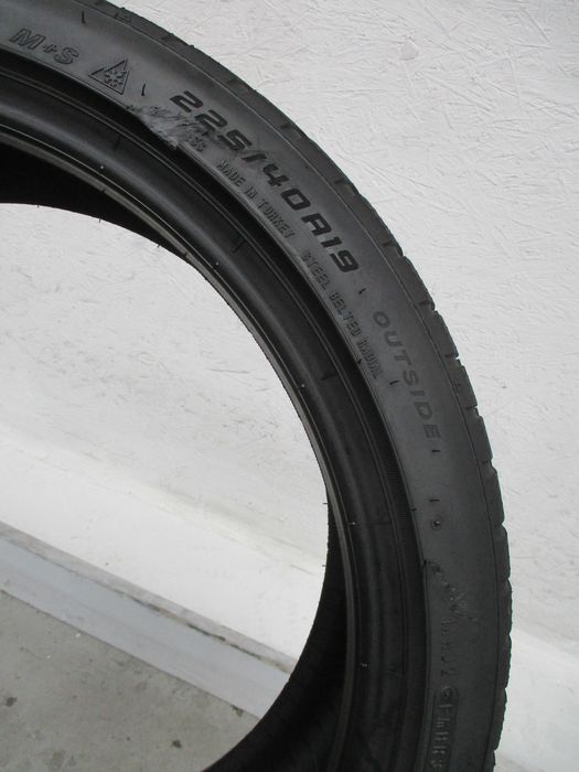 2x 225/40R19 Falken Eurowinter HS02 Pro 6,3mm 23r.