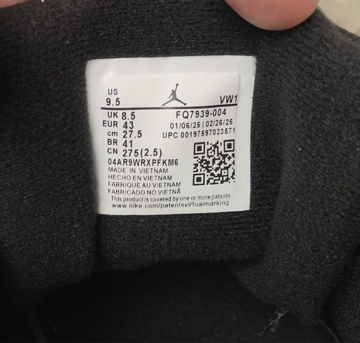 Air Jordan 4 RM black