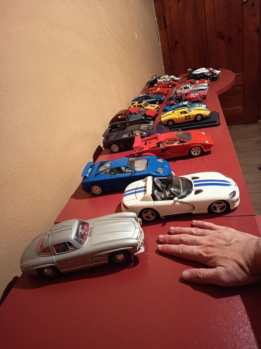 Lote 20 Miniaturas Die-Cast (Bburago 1:18, 1:24, 1:43) — Coleção Completa ou Individual