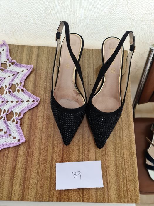 Sandálias de senhora