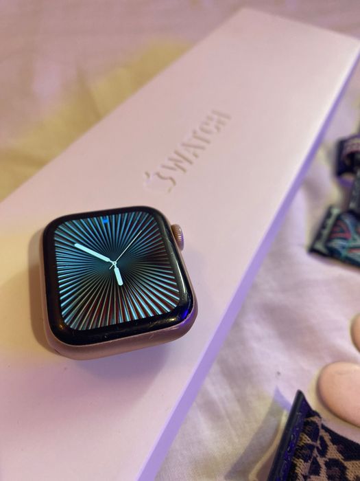 Apple Watch Series 6 40mm + Pack 14 Braceletes