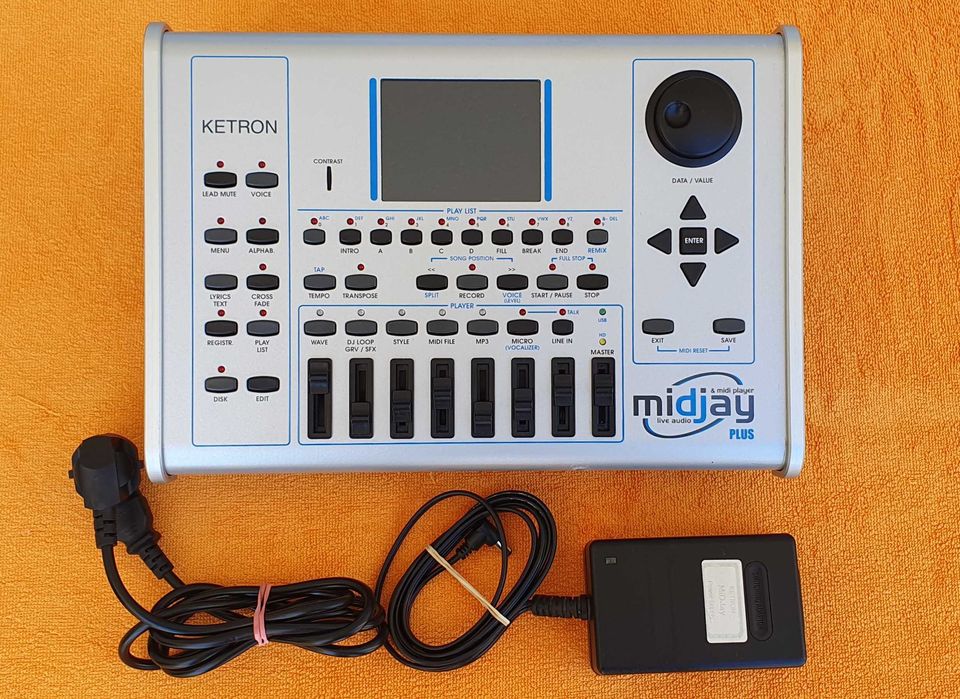 Ketron Midjay Plus com extras opcionais
