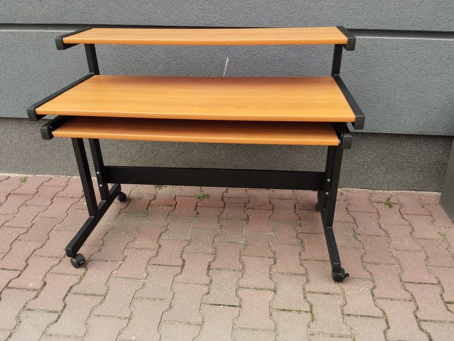 Biurko gamingowe z nadstawką