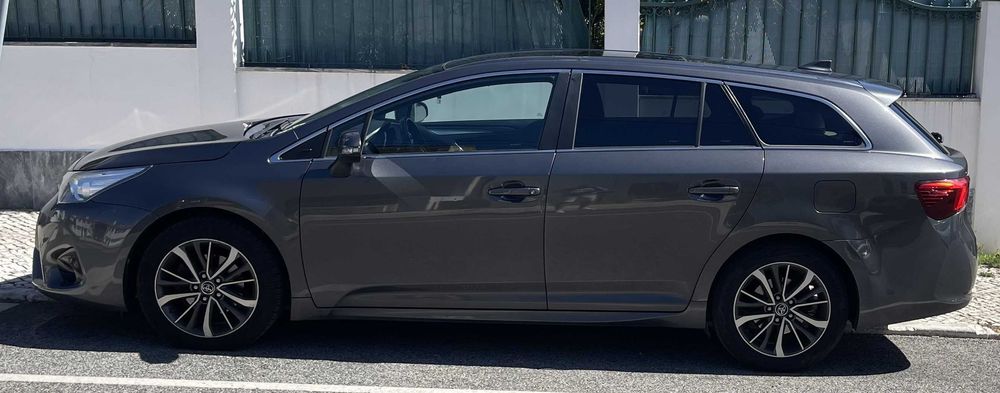Carrinha Toyota Avensis 1.6 D-4D Executive Full Extras