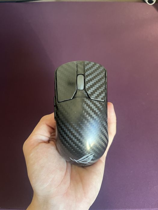 Asus rog harpe ace Extreme 47g carbono