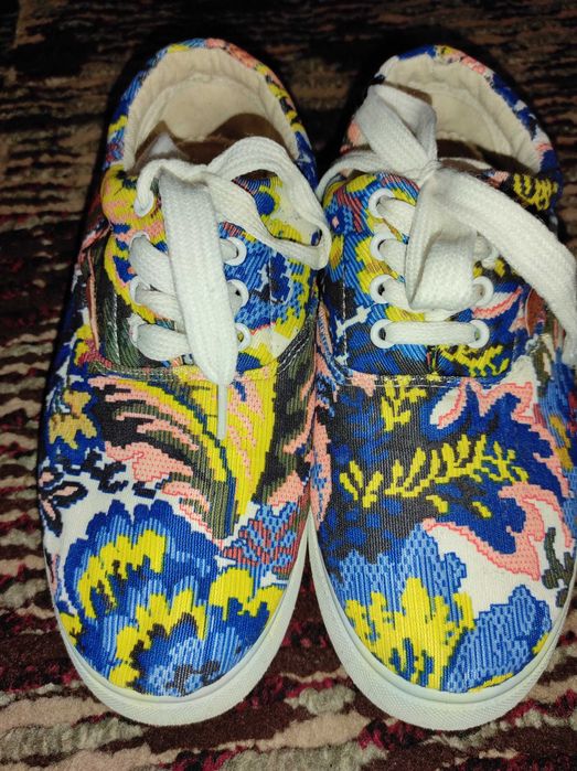 Продам макасини на дівчинку 36 розмір