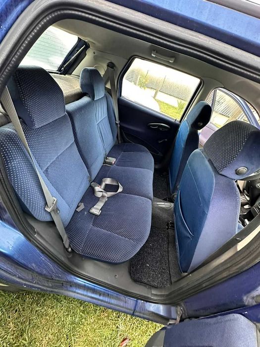 FIAT PUNTO AZUL 2001