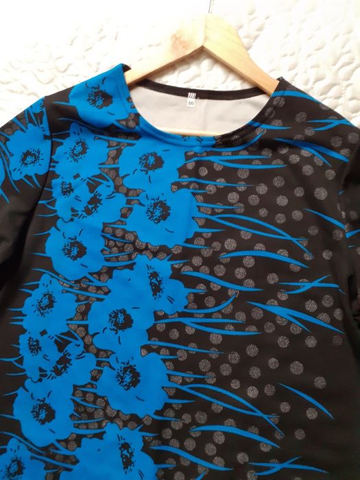 Sukienka czarna z aplikacją roz 50