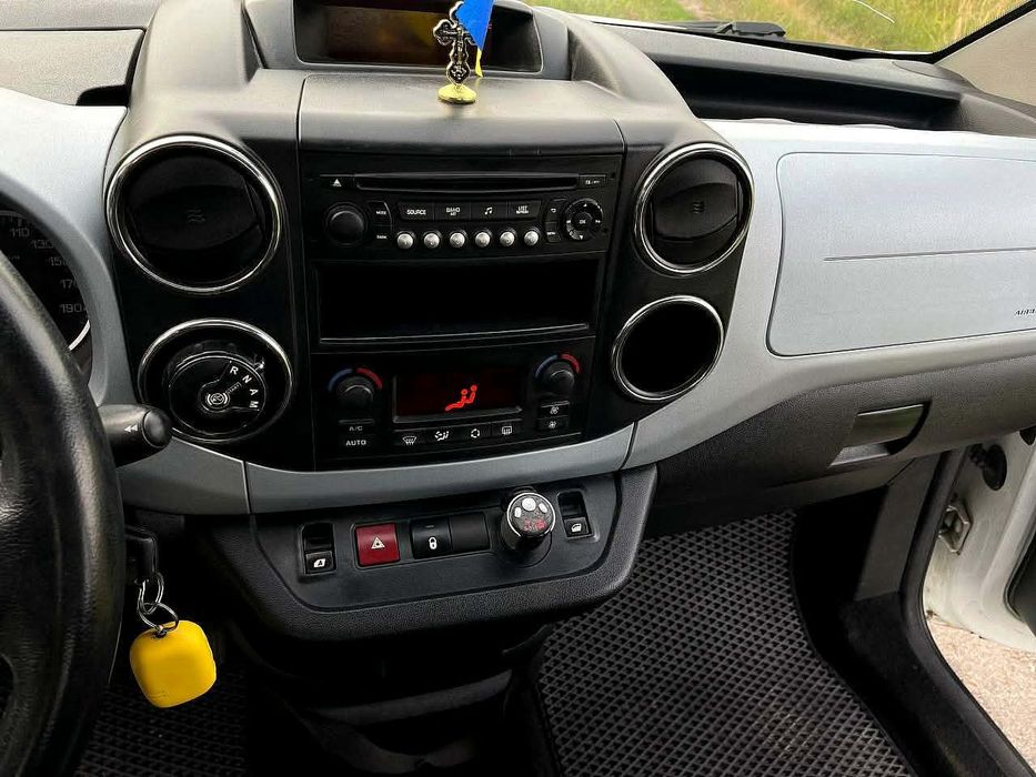 Продам автомобіль Citroen Berlingo