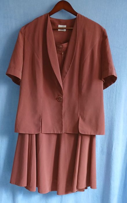 Żakiet i spódnica damska