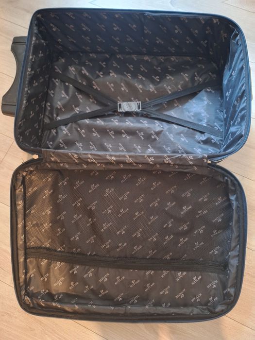 Walizka Suitcase 59 x 42 (mierzone)
