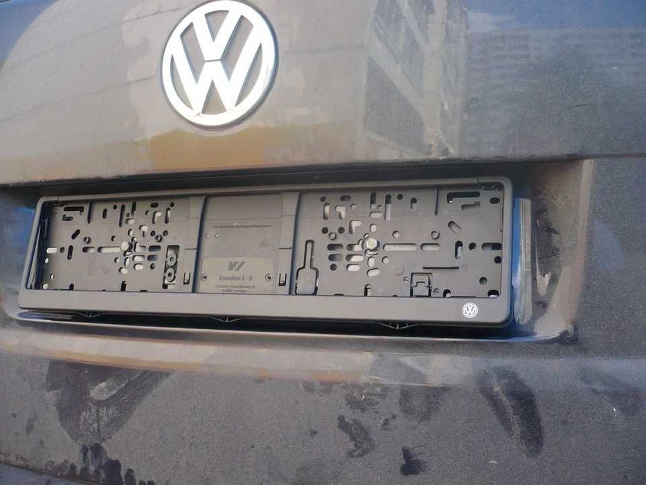 VW Рамка номерного знаку оригінал Volkswagen для номерів рамки