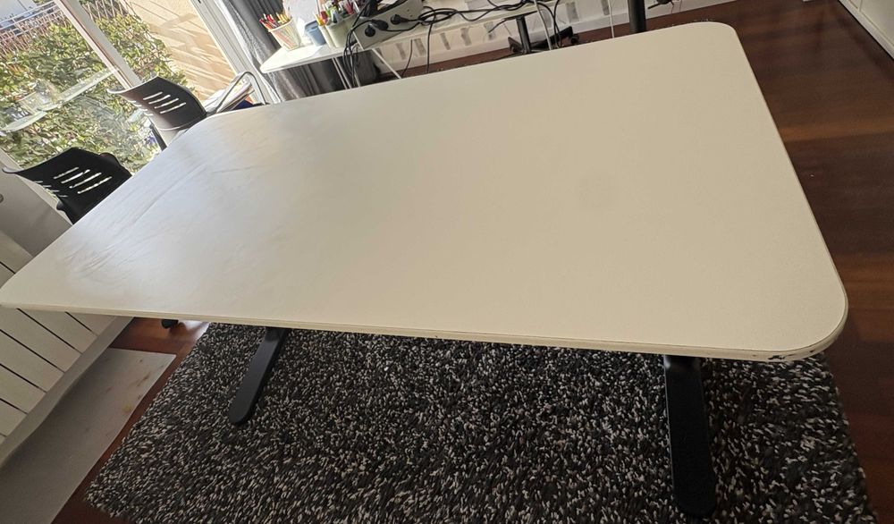 Secretária branca BEKANT - Ikea - 160x80 cm - Regulável