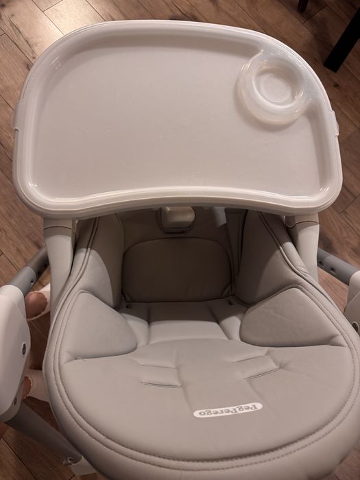 Krzeselko do karmienia peg perego