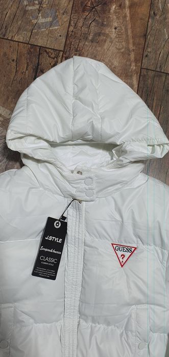 Damska kurtka zimowa bomberka lekka biała kaptur L