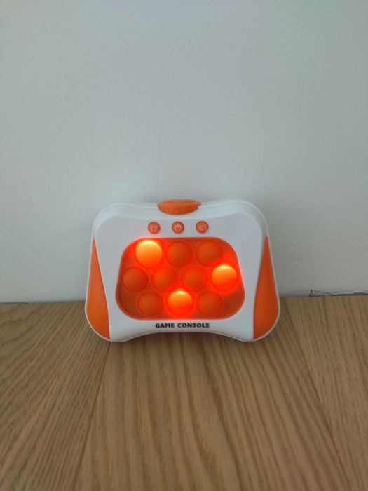 Pop game console