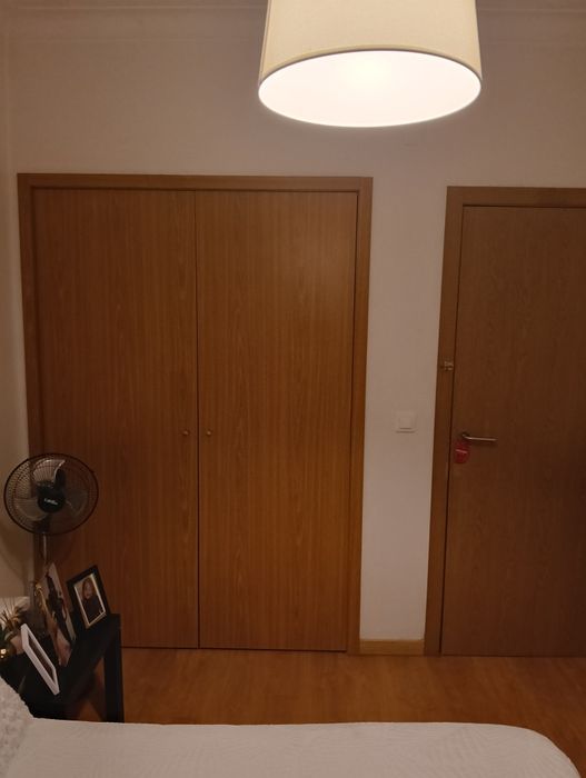 Quarto com serventias