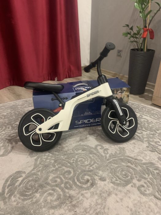 Продам Двоколісний дитячий велобіг від біговел Lorelli Spider White дітям від 2 до 4 років