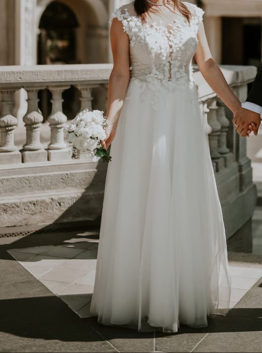 Suknia ślubna 40/L  +gratisy