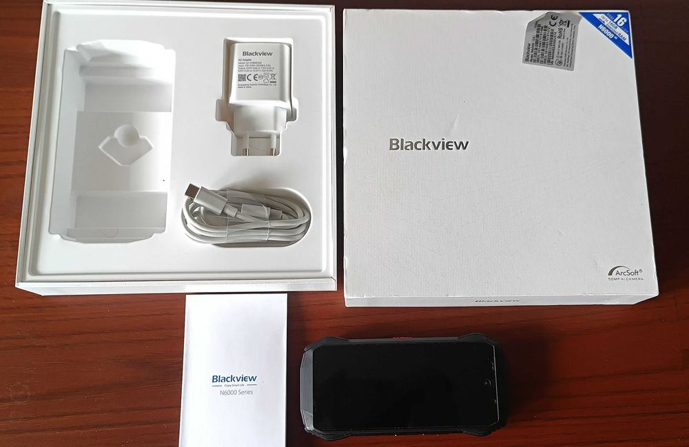Blackview N6000 z wadami plus szybka