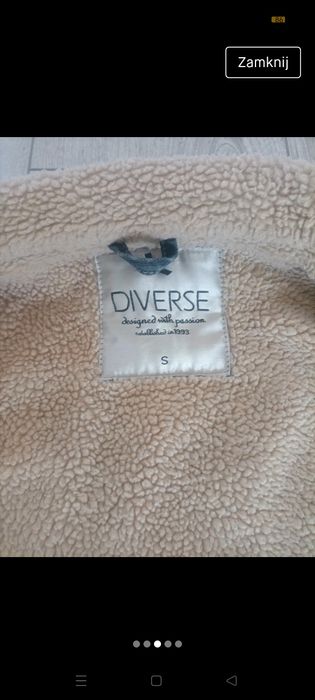 Diverse S katana na kożuszku