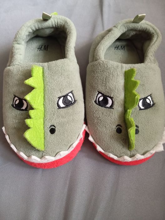H&M Kapcie Dinozaury 28/29