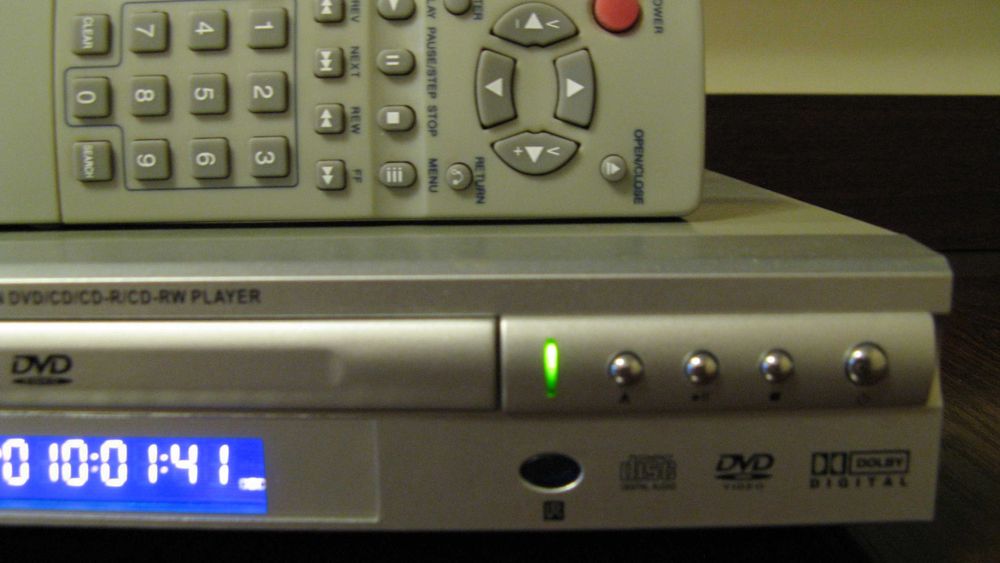 DVD MP3 проигрыватель Xoro HSD 201P