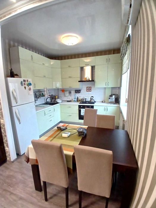 Шикарная 2х комн кв 60м 3/5ти ул.Гоголя /ДК Дробязко. Мебель, техника!