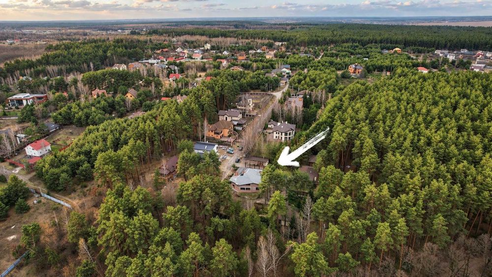 Будинок з власним виходом до лісу у мальовничому  місці