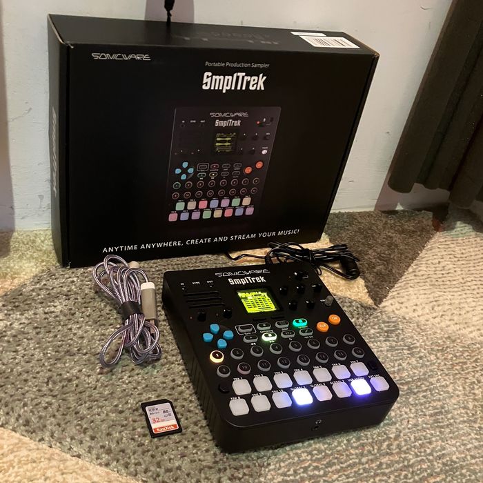 Groovebox Sonicware SmplTrek – Jak Nowy! + MyVolts Ripcord 12V + Karta SD 32GB + Box