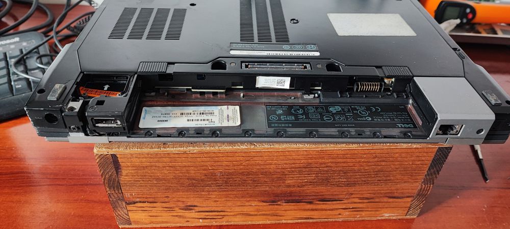 Portátil   Dell Latitude E6410 + i5 + 4GB