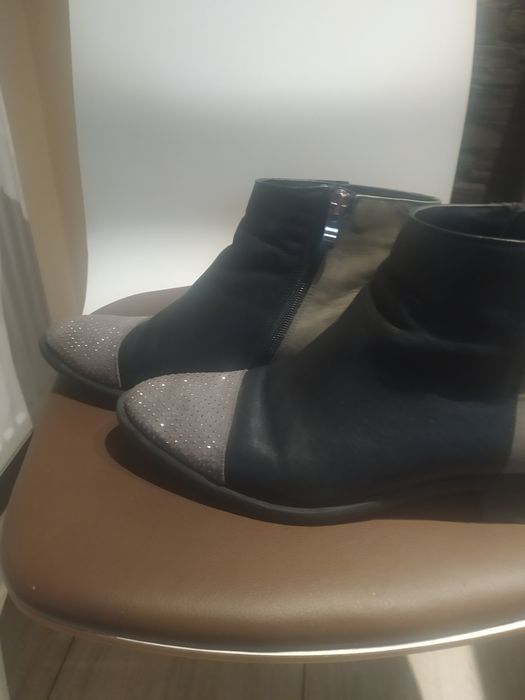 Skórzane botki 39