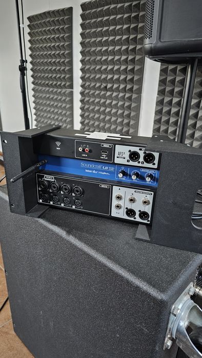 Soundcraft Ui12 cyfrowy mixer