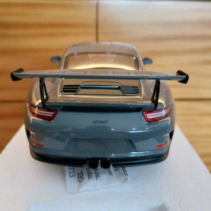 Porsche 911 (991) GT3 2017 RS Minichamps 1:18