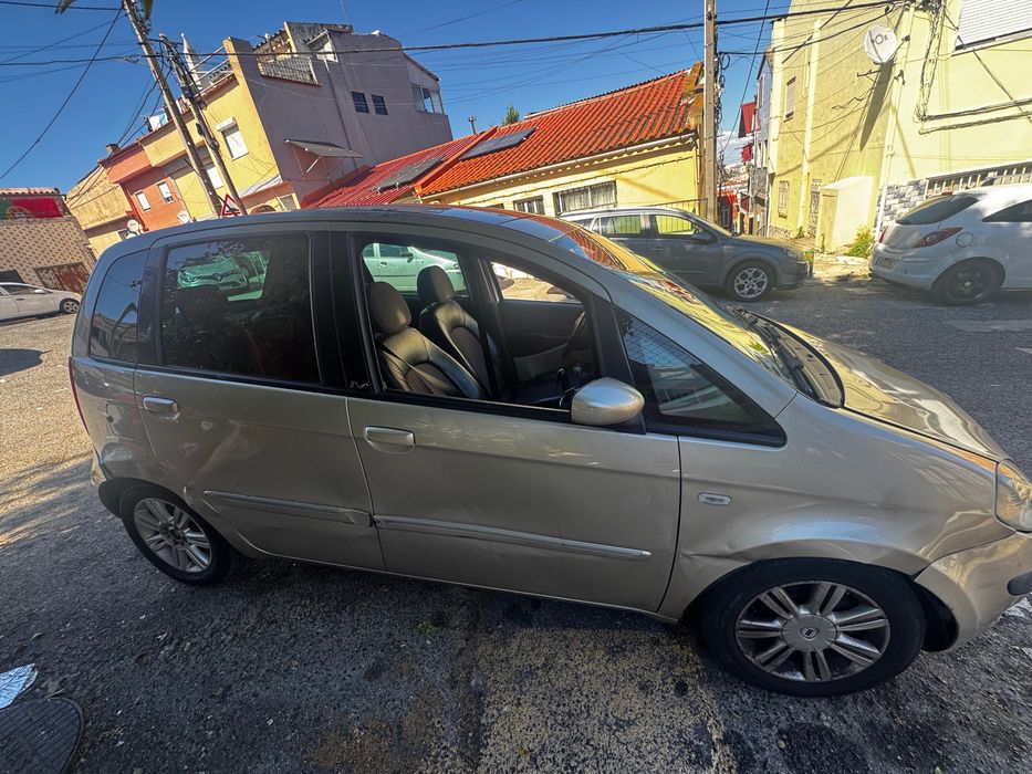 Carro Lancia musa
